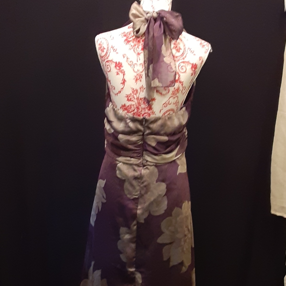 Dress - Picture 3 of 4